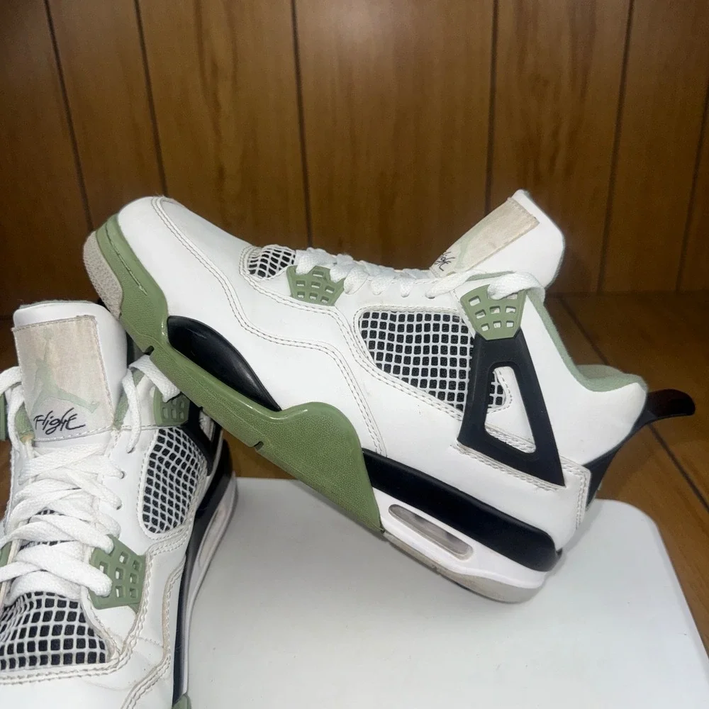 Air Jordan 4 Retro Seafoam Oil Green White Black AQ9129-103 Mens Size 8